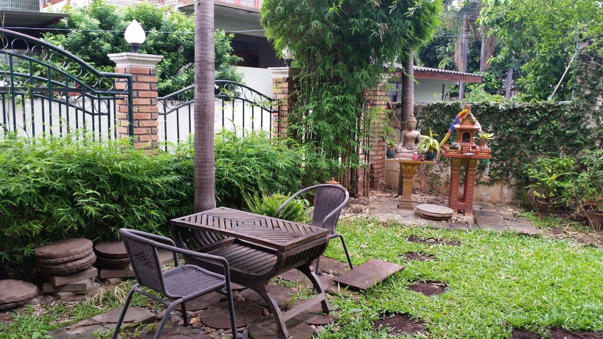 Villa Oranje Chiang Mai Luaran gambar